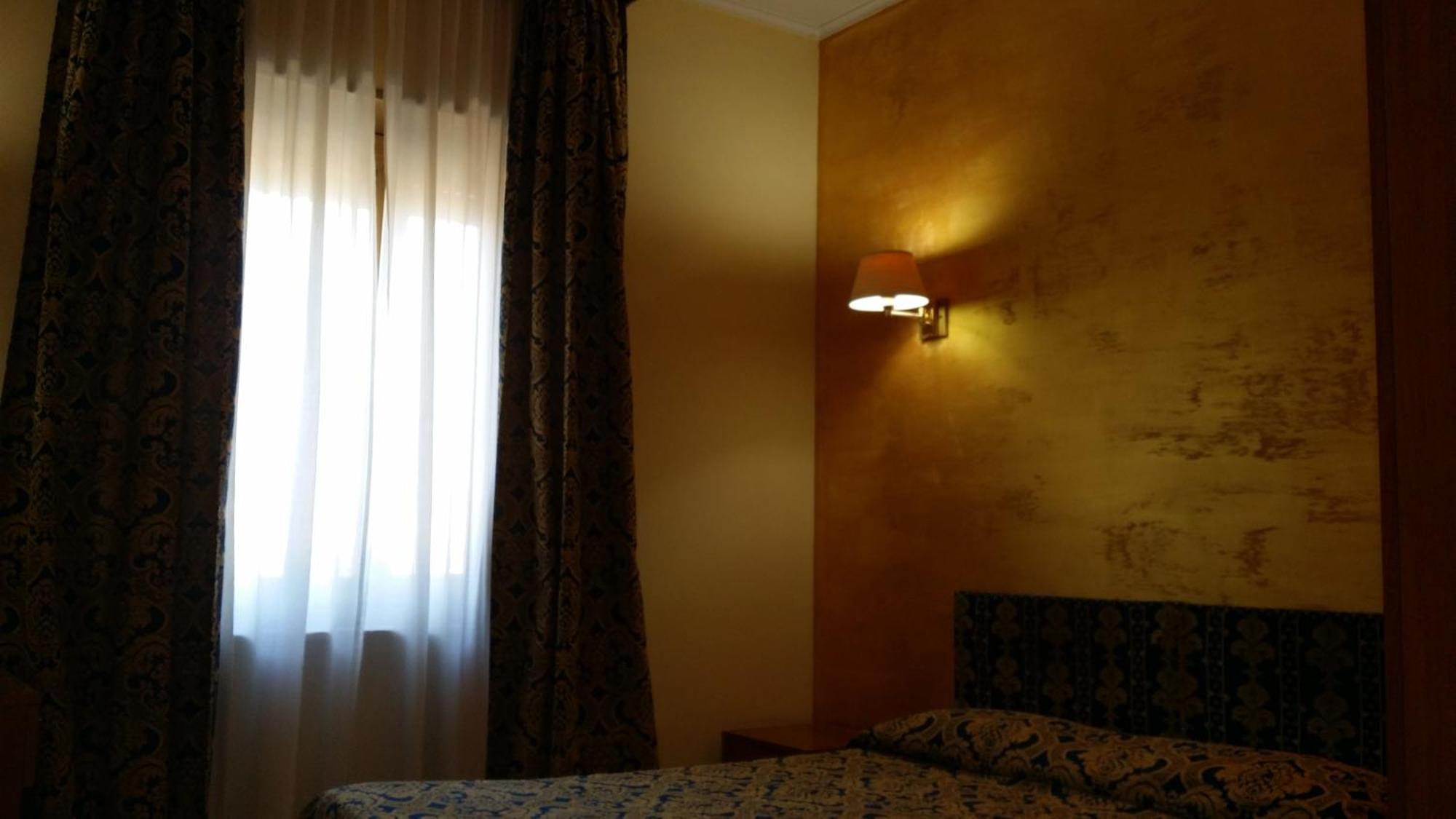 Hotel Industrial Rzym Zewnętrze zdjęcie