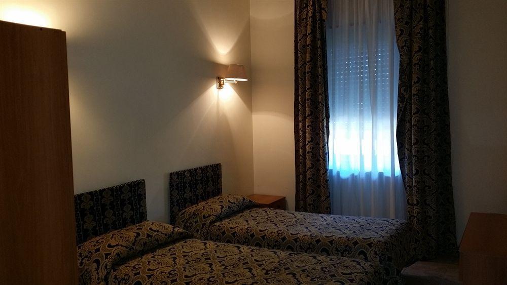 Hotel Industrial Rzym Zewnętrze zdjęcie