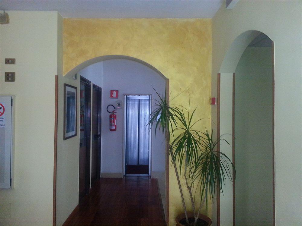 Hotel Industrial Rzym Zewnętrze zdjęcie