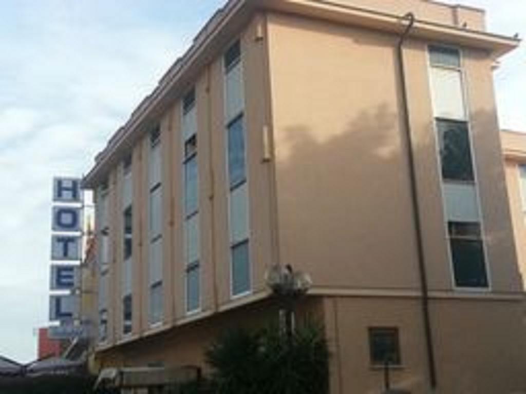 Hotel Industrial Rzym Zewnętrze zdjęcie
